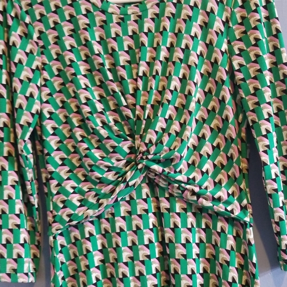 Dress - Picture 2 of 4